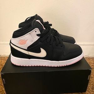 Nike Air Jordan 1 Mid Arctic Pink Shoes